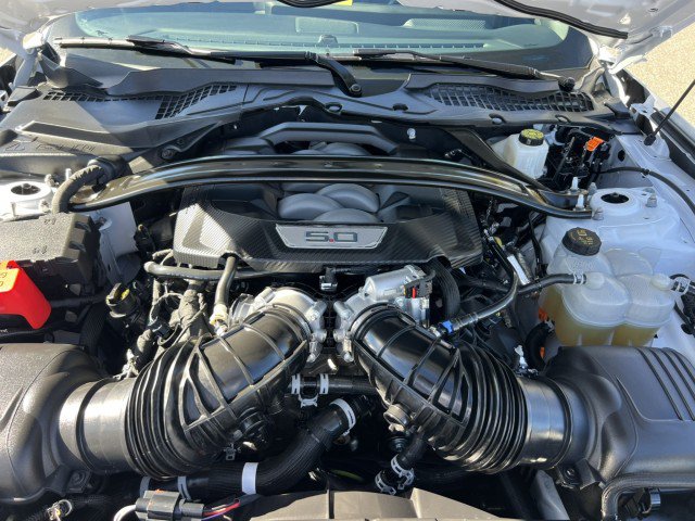 Used 2025 Ford Mustang GT Premium RWD image 35