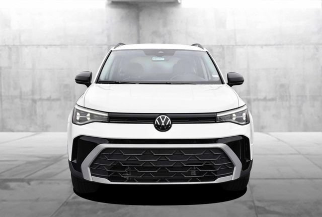Used 2025 Volkswagen Taos S AWD/4WD image 4