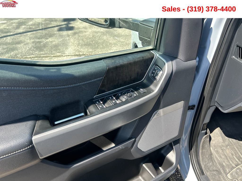 Used 2024 Ford F250 Lariat w/ Lariat Ultimate Package AWD/4WD image 12