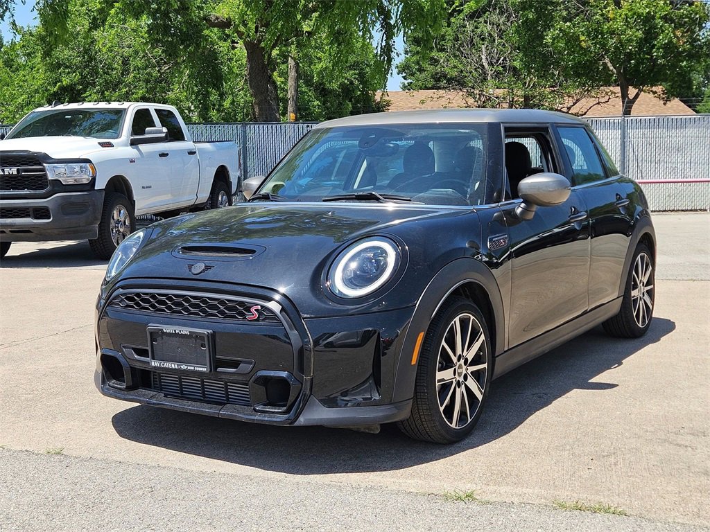 Used 2023 MINI Cooper S w/ Premium Package image 3