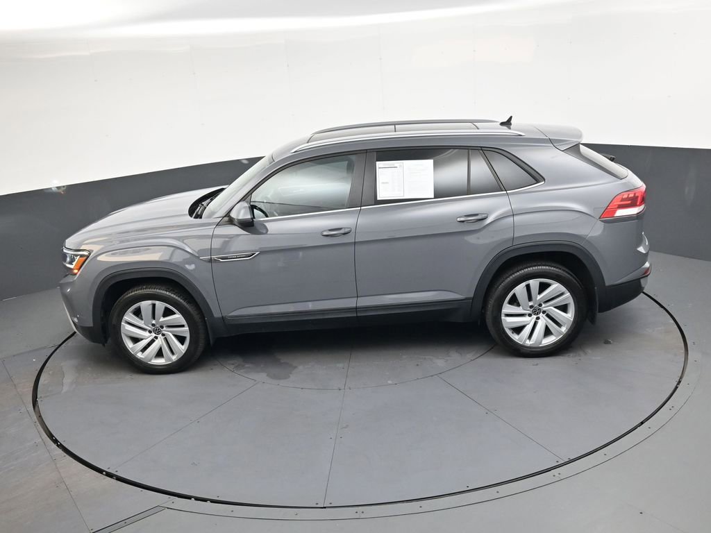 Used 2022 Volkswagen Atlas Cross Sport SE w/ Panoramic Sunroof Package image 32