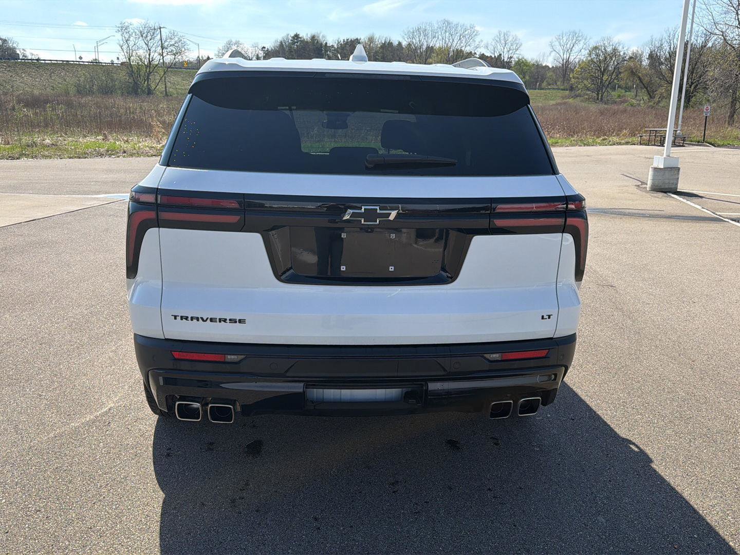 Used 2024 Chevrolet Traverse LT w/ Midnight/Sport Edition image 4