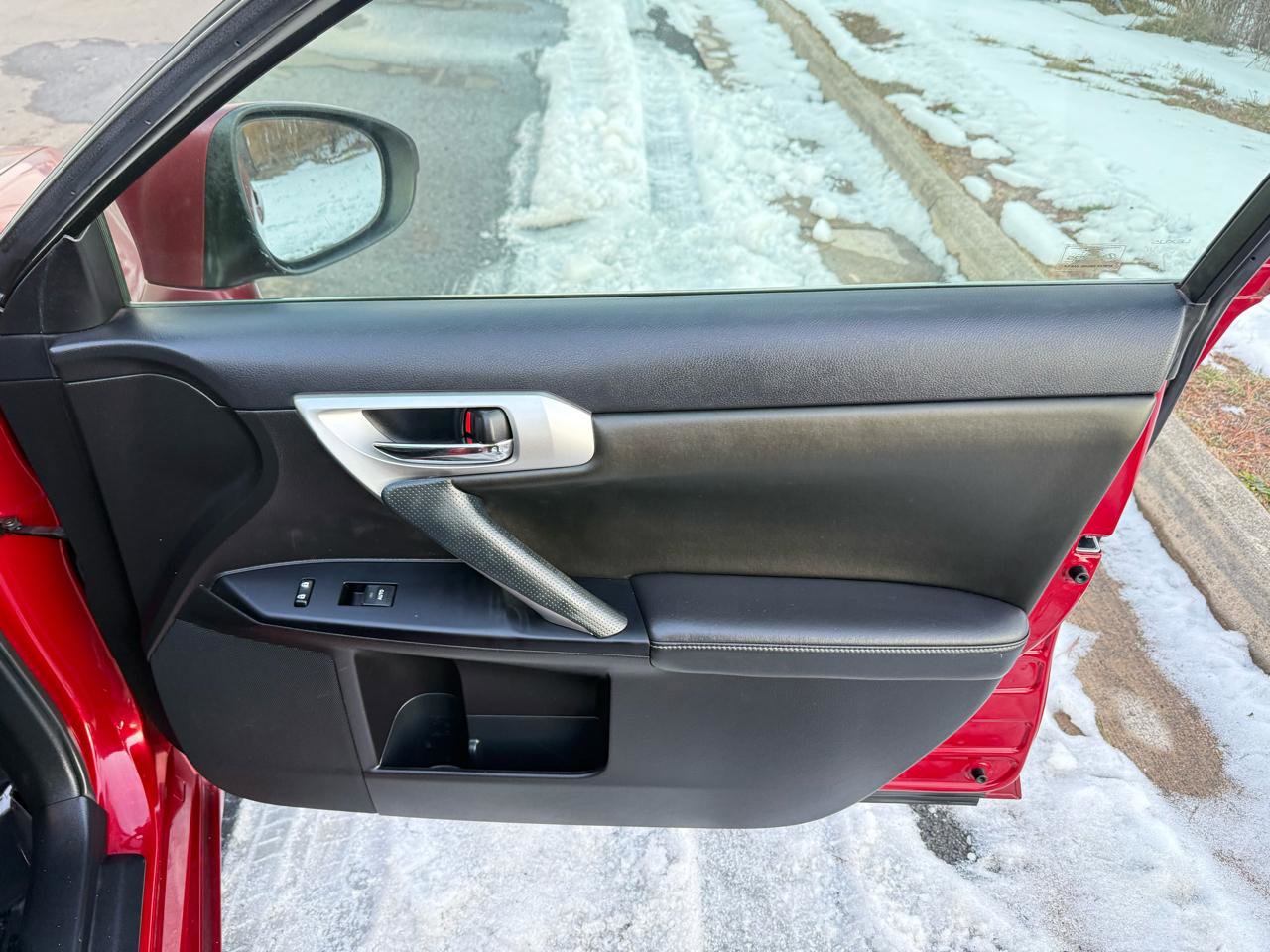 Used 2013 Lexus CT 200h w/ Premium Pkg w/Navigation image 23