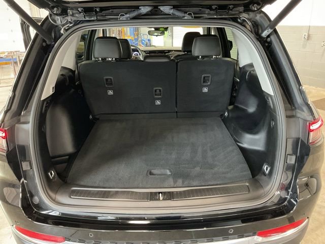 Used 2023 Jeep Grand Cherokee Limited image 20