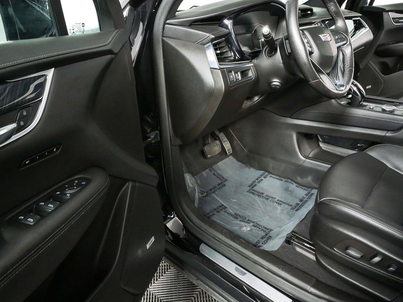 Used 2022 Cadillac XT6 Premium Luxury AWD/4WD image 9