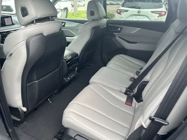 Used 2024 Acura MDX w/ Technology Package FWD image 19