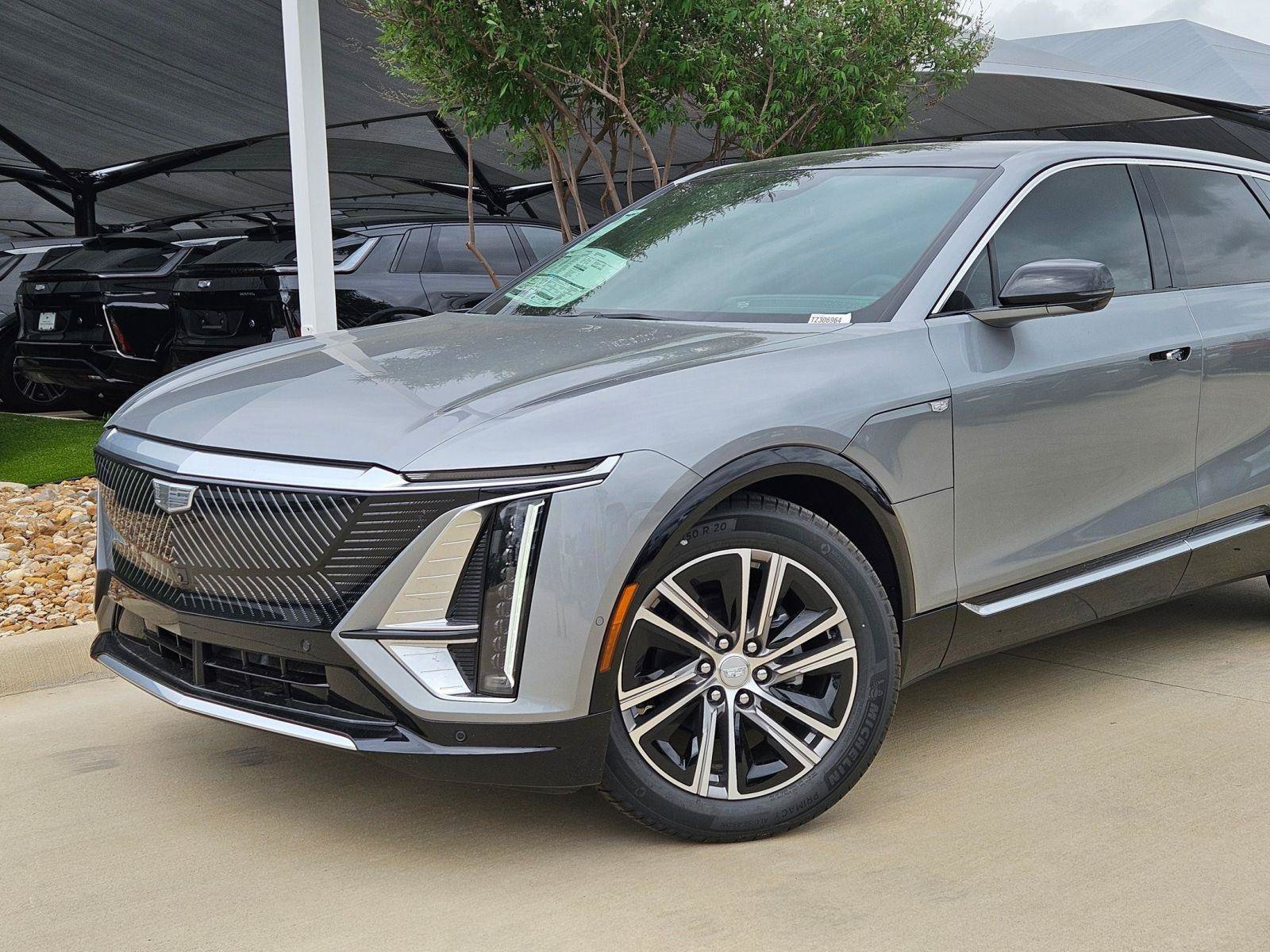 New 2026 Cadillac Lyriq Sport w/ LPO, Floor Liner Package AWD/4WD image 6