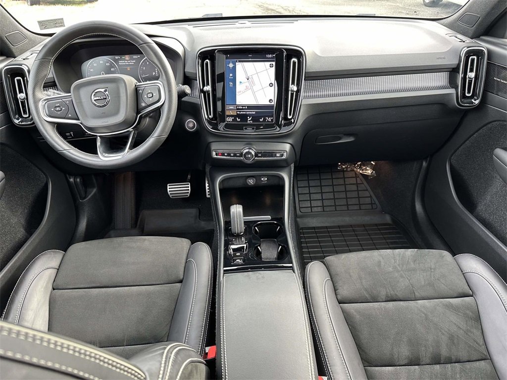 Used 2021 Volvo XC40 T5 R-Design w/ Climate Package image 2