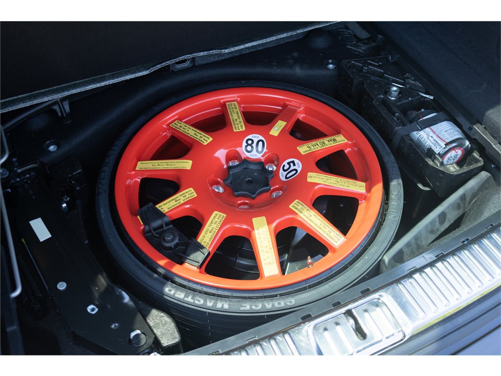 Used 2017 Porsche Cayenne image 34