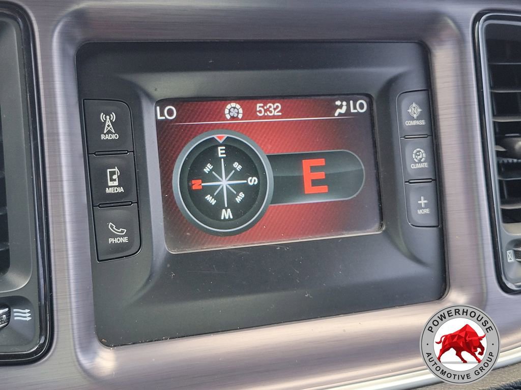 Used 2016 Dodge Challenger SXT image 22