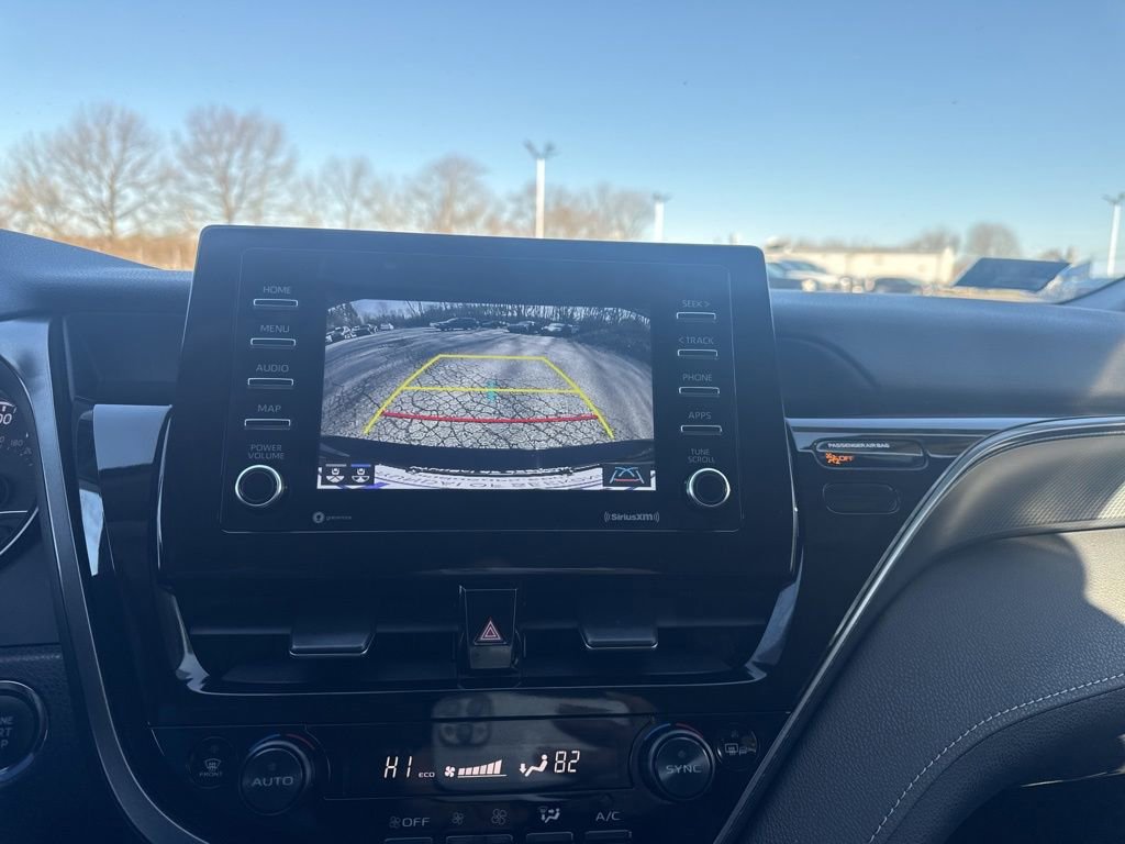 Used 2024 Toyota Camry SE w/ Convenience Package image 25