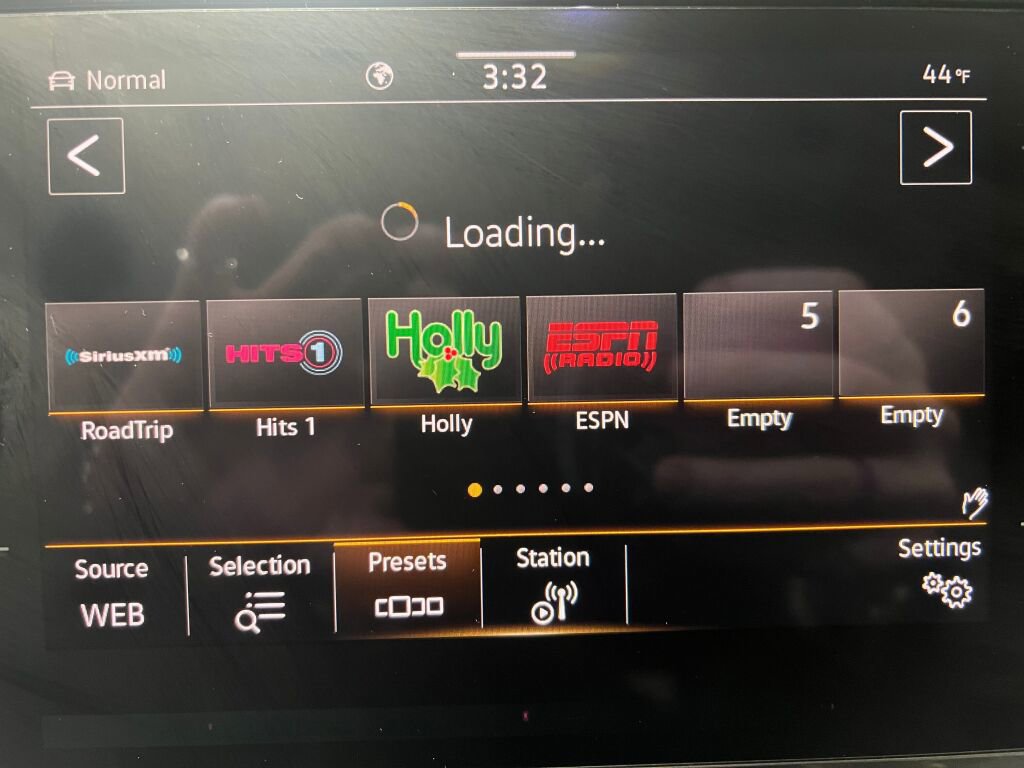 Used 2022 Volkswagen Tiguan SEL R-Line image 12