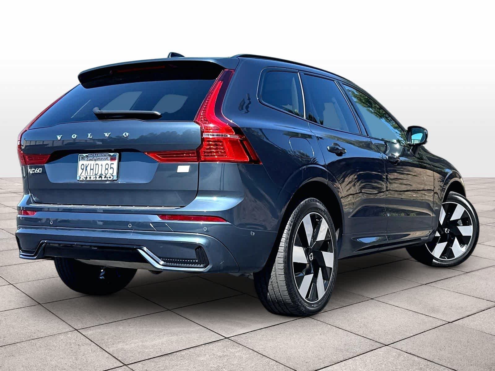 Used 2024 Volvo XC60 T8 Plus AWD/4WD image 16