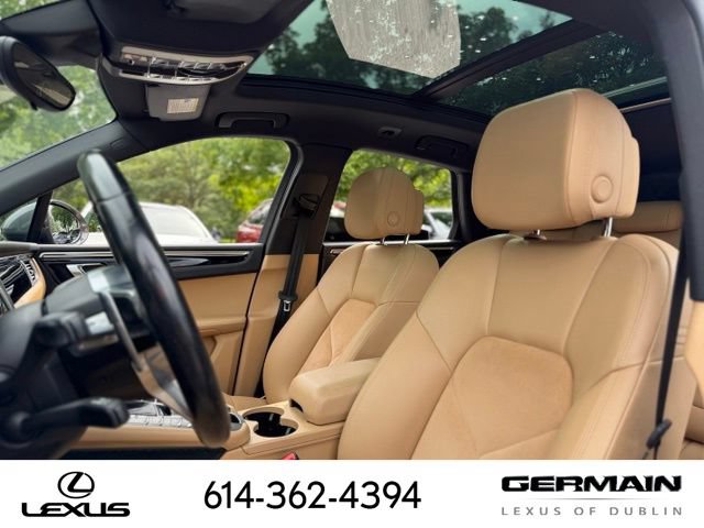 Used 2018 Porsche Macan AWD/4WD image 17