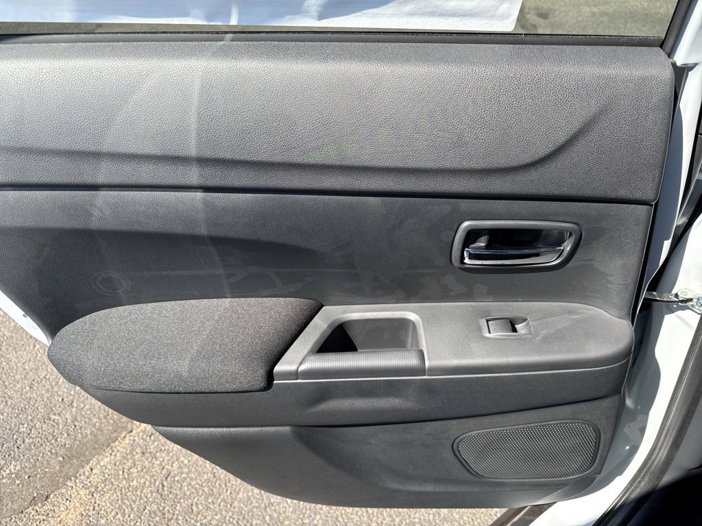 New 2027 Mitsubishi Outlander Sport LE FWD image 32