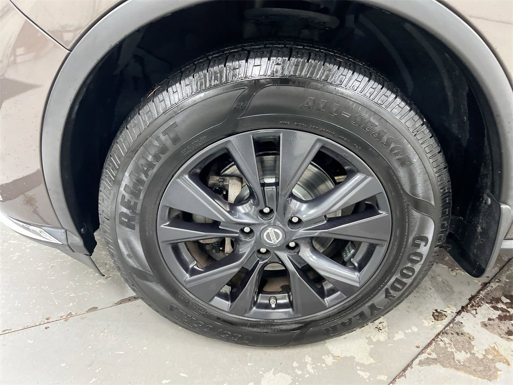 Used 2017 Nissan Murano SV w/ Premium Plus Package image 27
