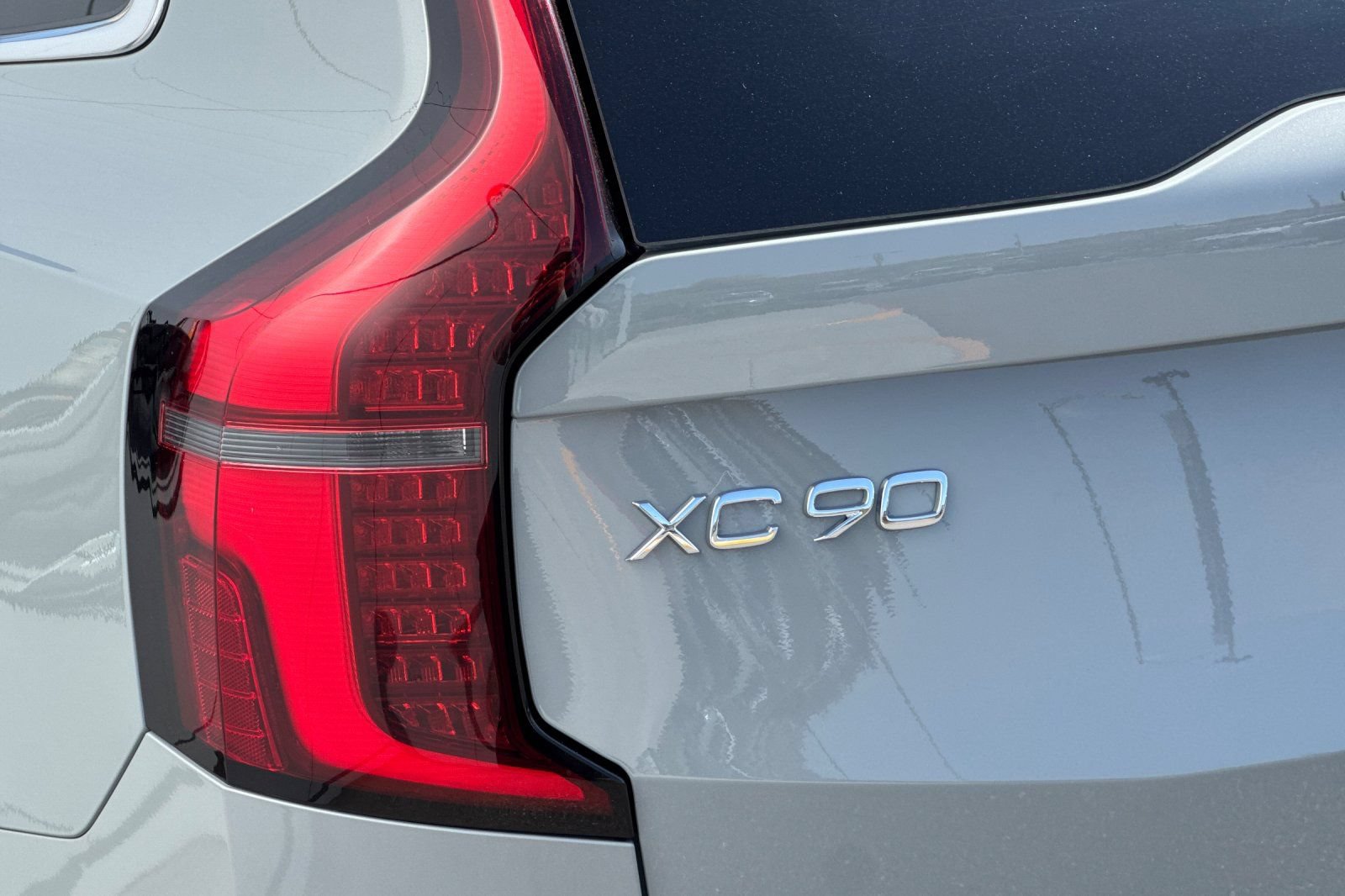 Certified 2026 Volvo XC90 T8 Ultra w/ Protection Package Premier AWD/4WD image 33