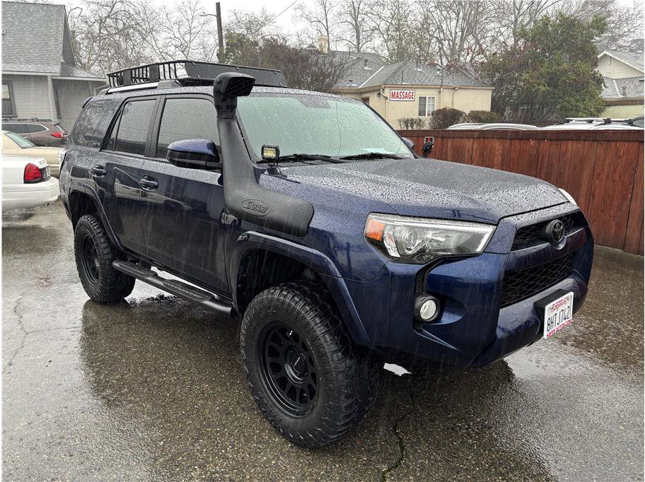 Used 2019 Toyota 4Runner SR5 image 1