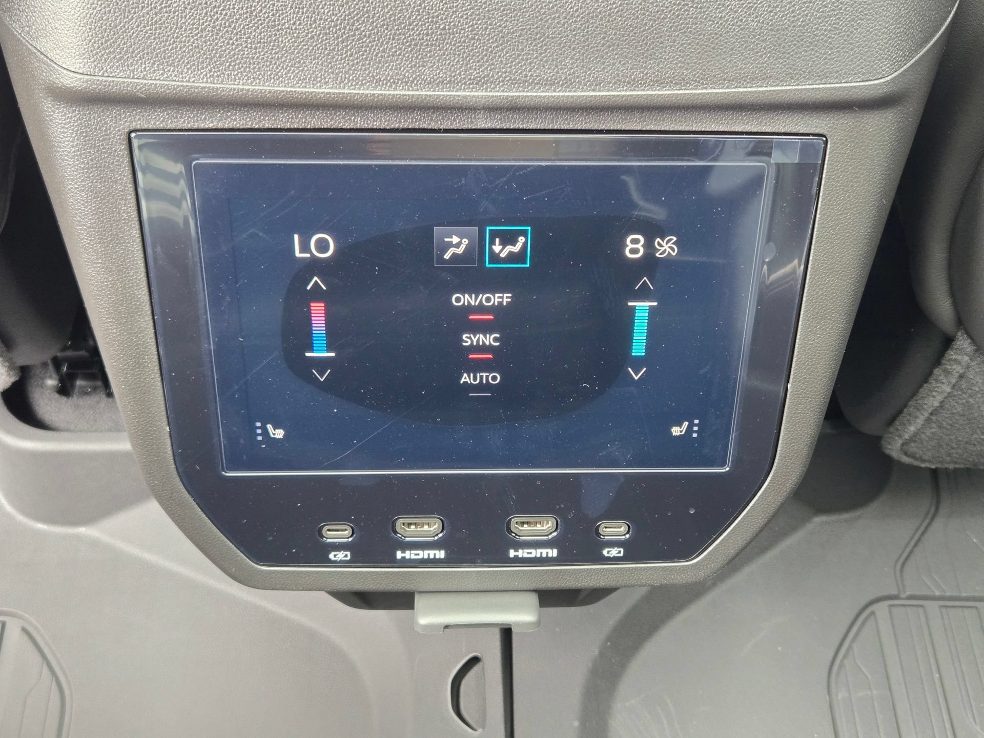 New 2026 GMC Yukon AT4 Ultimate w/ LPO, Floor Liner Package AWD/4WD image 42