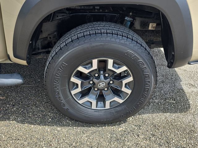 Used 2018 Toyota Tacoma TRD Off-Road image 32