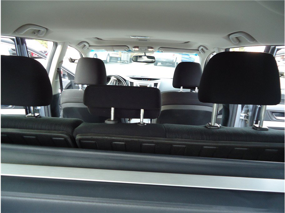 Used 2014 Subaru Outback 2.5i Premium w/ Moonroof Package AWD/4WD image 18