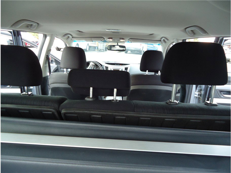 Used 2014 Subaru Outback 2.5i Premium w/ Moonroof Package AWD/4WD image 18