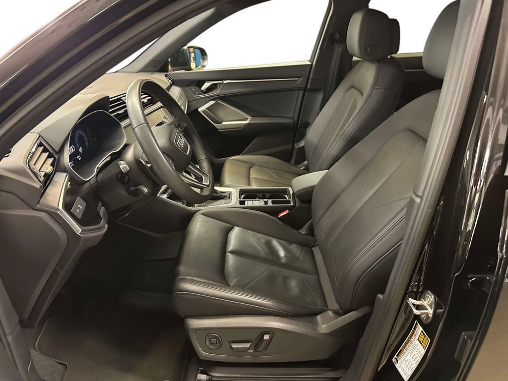 Used 2025 Audi Q3 2.0T Premium AWD/4WD image 4