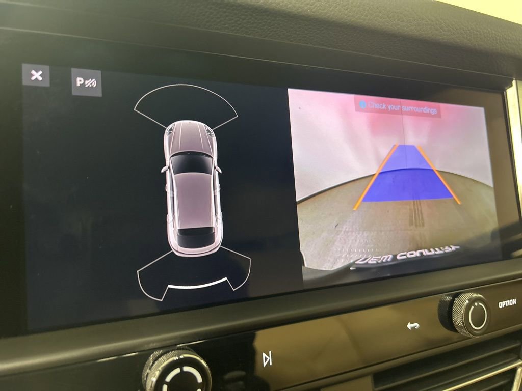 Certified 2022 Porsche Macan image 26