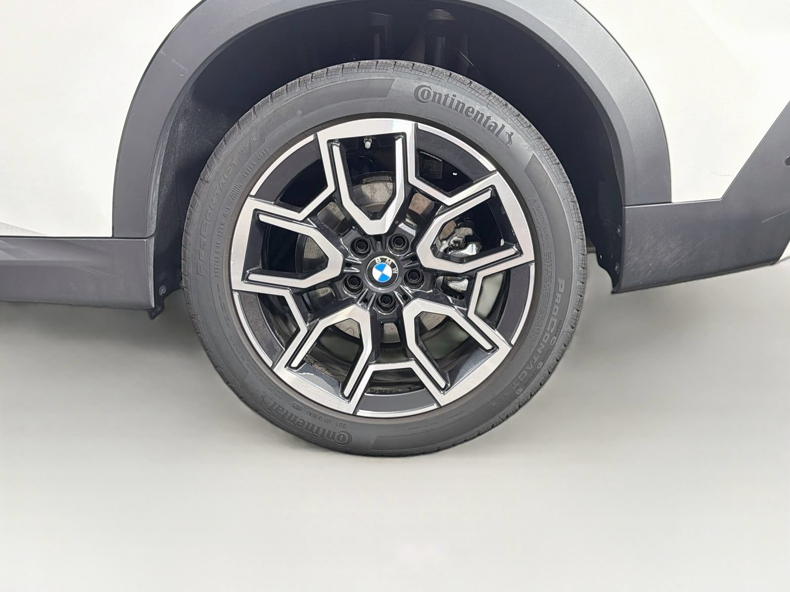 Used 2026 BMW X2 xDrive28i AWD/4WD image 32