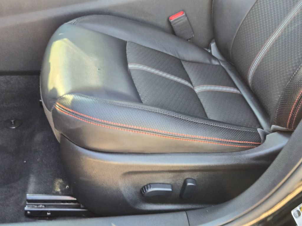 Used 2024 Nissan Altima 2.5 SR FWD image 13