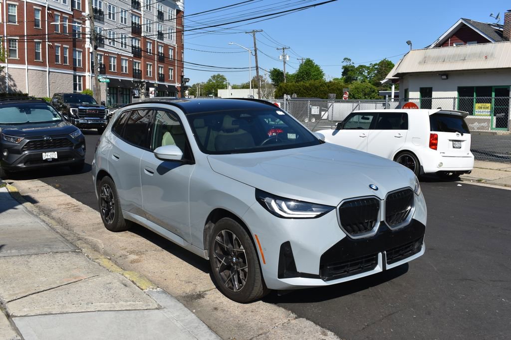 Used 2025 BMW X3 xDrive30 AWD/4WD image 4