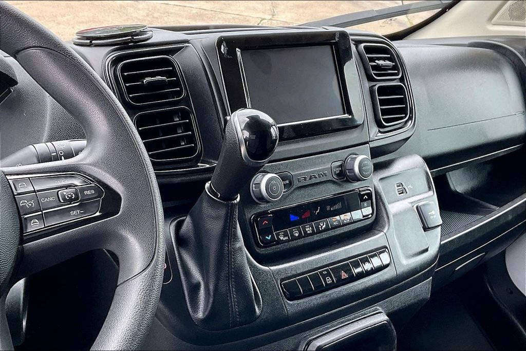 Used 2025 RAM ProMaster 2500 w/ Convenience Group FWD image 7
