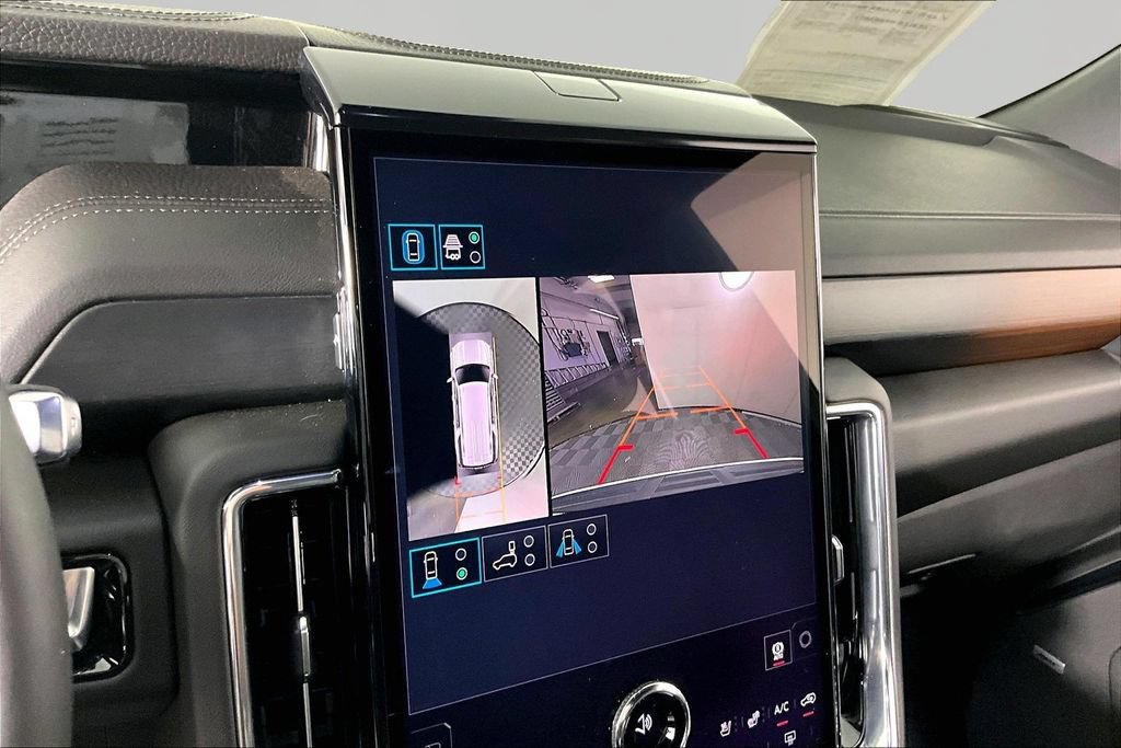 Used 2026 GMC Yukon XL Denali RWD image 13