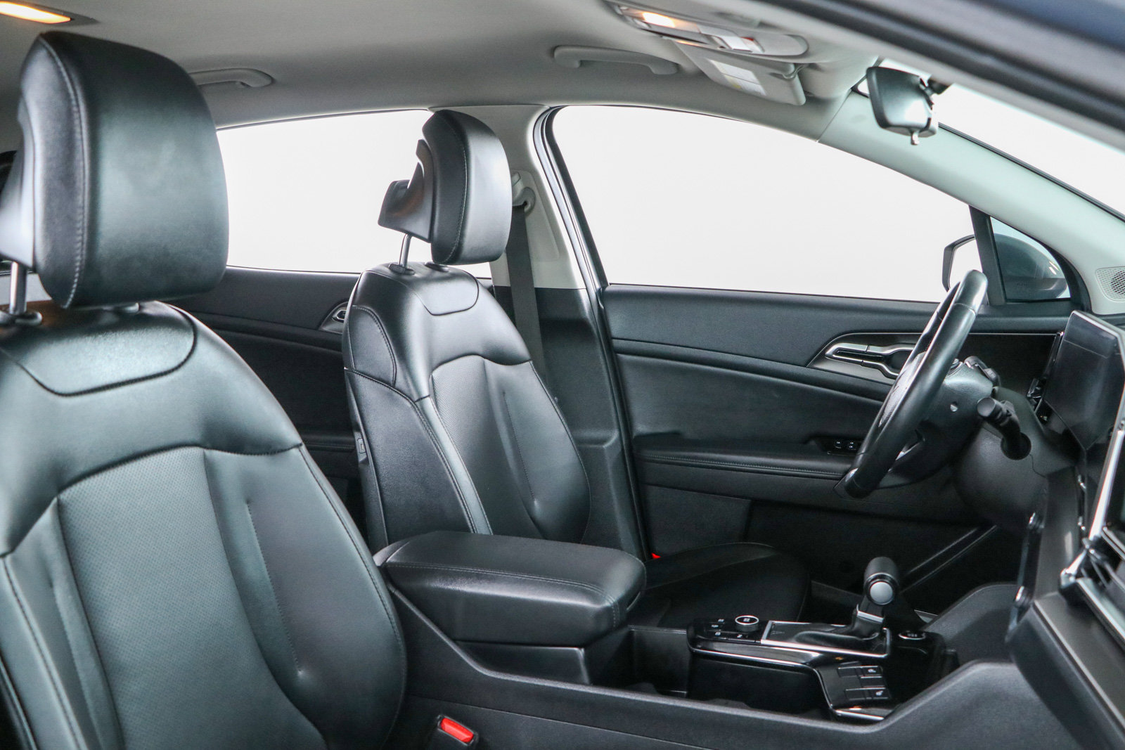 Used 2023 Kia Sportage EX FWD image 26