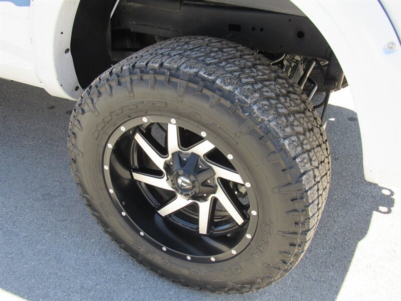 Used 2018 RAM 2500 SLT image 9