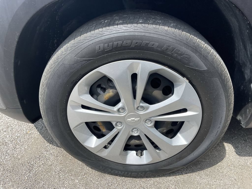 Used 2024 Chevrolet Trax LS w/ Driver Confidence Package FWD image 2