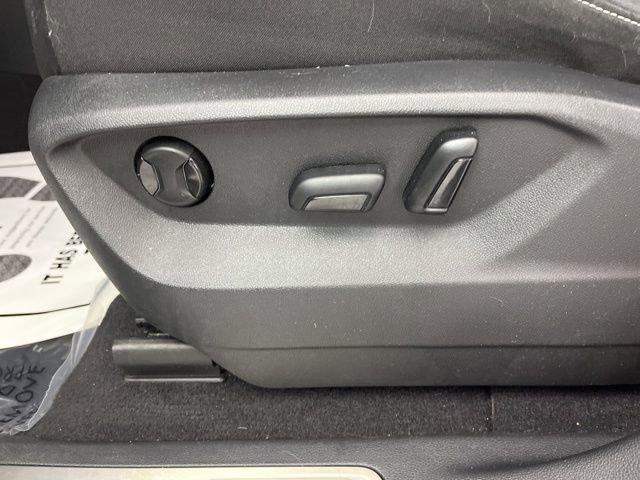 Used 2023 Volkswagen Atlas SE image 35