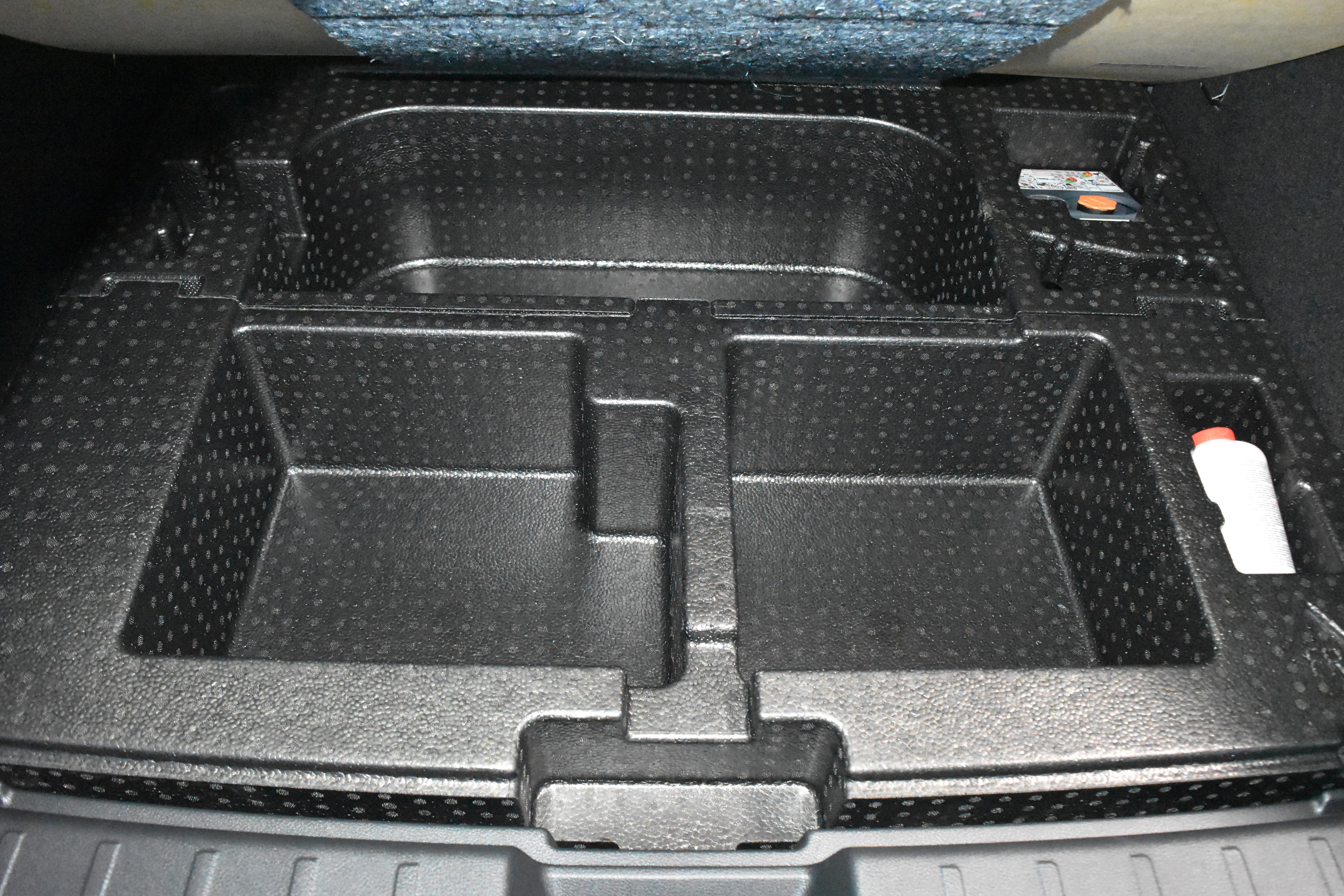 New 2026 Nissan Kicks SR w/ Cold Weather Package image 27