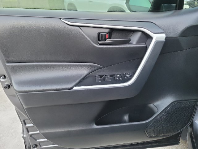 Used 2025 Toyota RAV4 LE FWD image 12