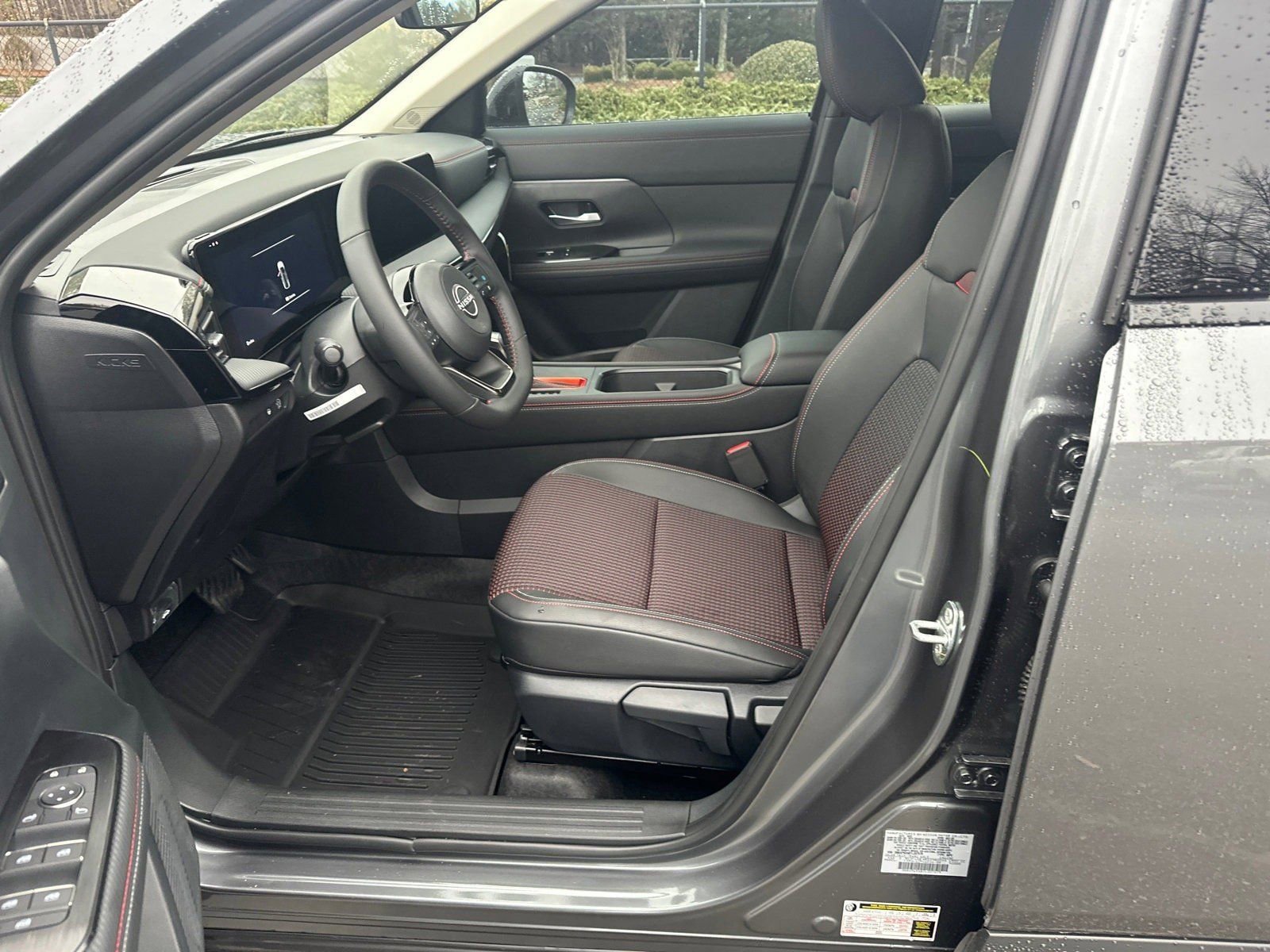 New 2026 Nissan Kicks SR w/ Cold Weather Package image 9