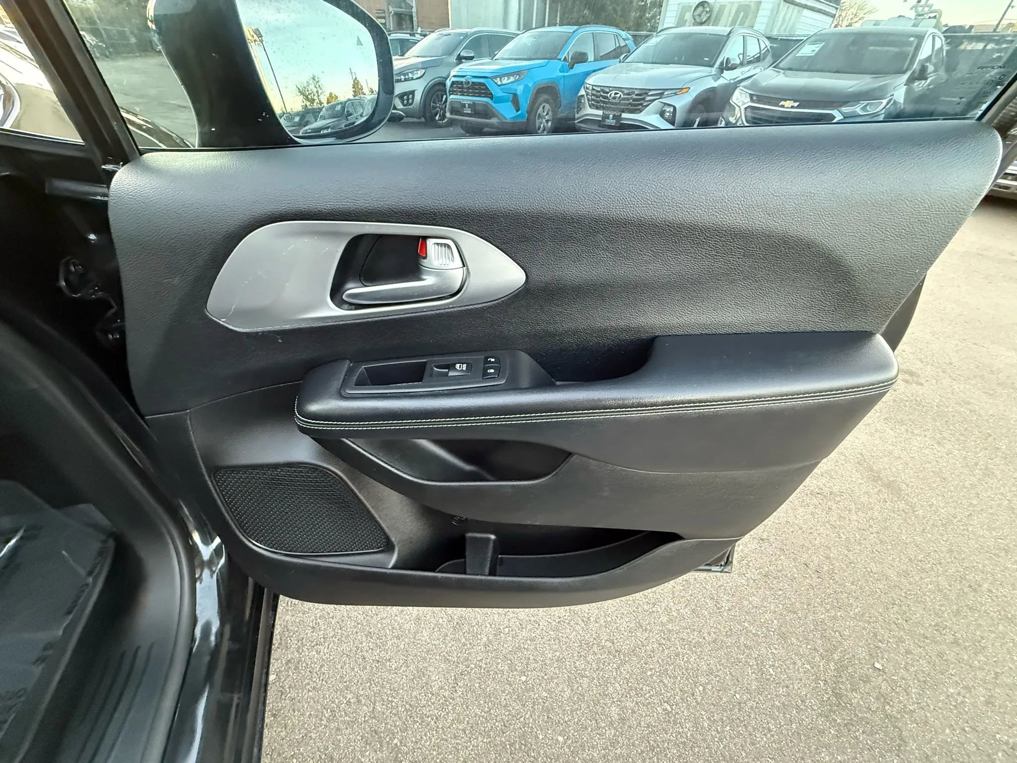 Used 2018 Chrysler Pacifica Touring Plus w/ S Appearance Package image 34