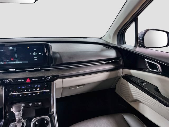 Certified 2023 Kia Carnival EX FWD image 24