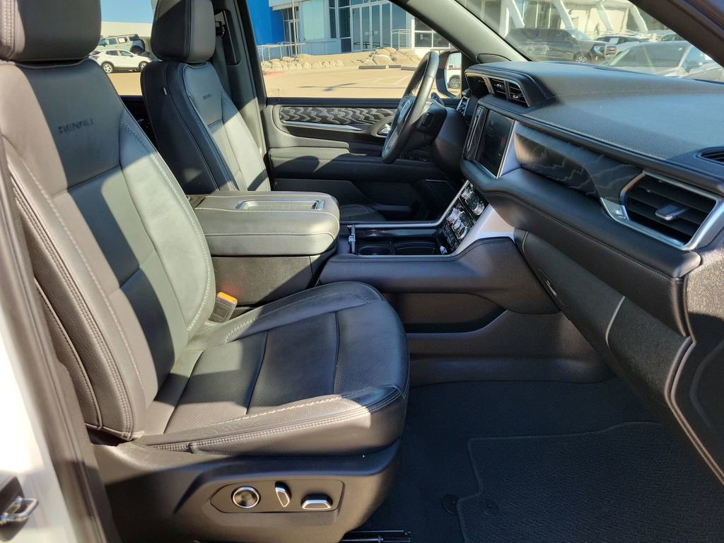 Certified 2023 GMC Yukon XL Denali image 29