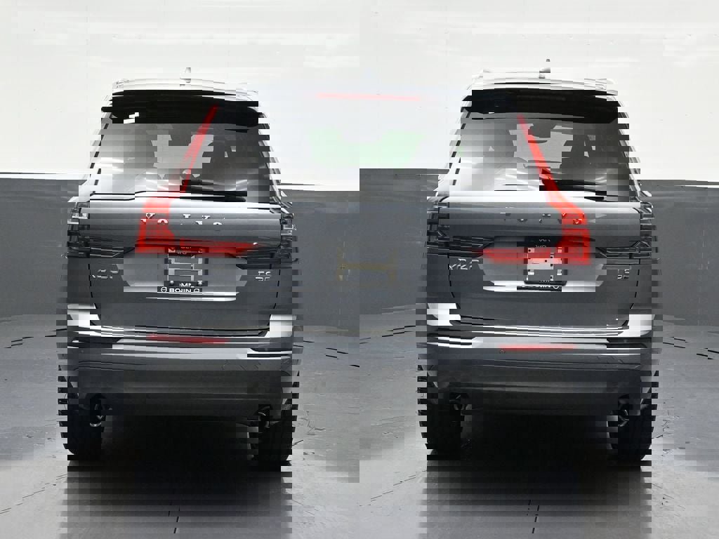 Used 2019 Volvo XC60 T8 Momentum w/ Premium Package image 4