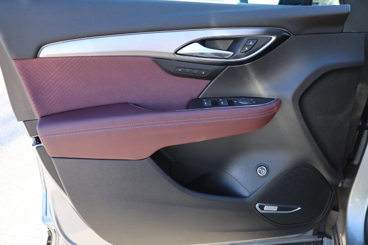 Used 2025 Buick Envision Sport Touring image 12