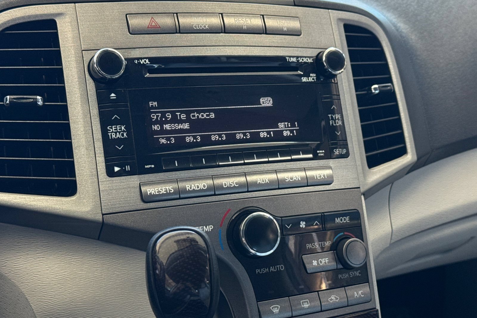 Used 2011 Toyota Venza FWD image 19