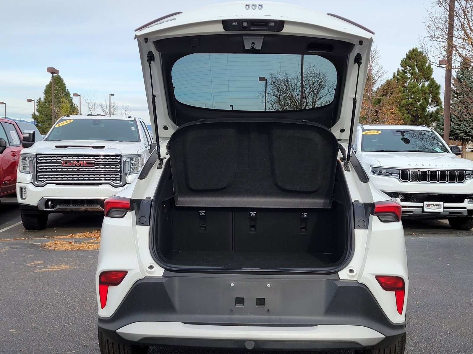 Used 2024 Buick Envista Preferred w/ Advanced Safety Package image 15