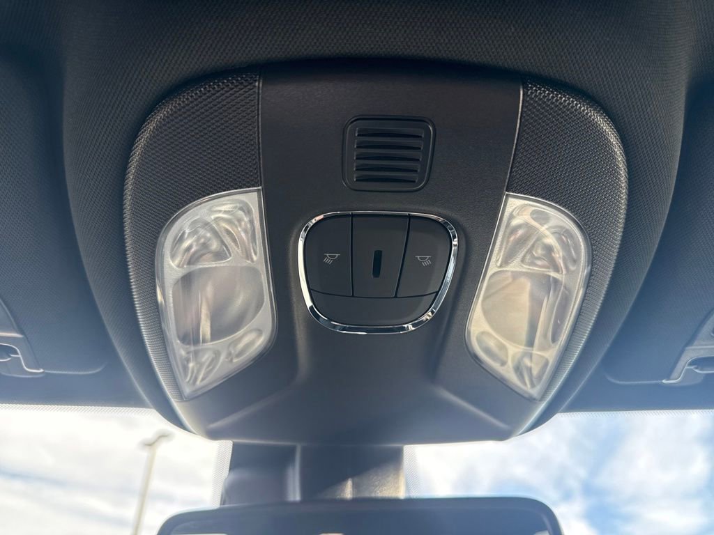 Used 2024 Jeep Compass Limited image 23