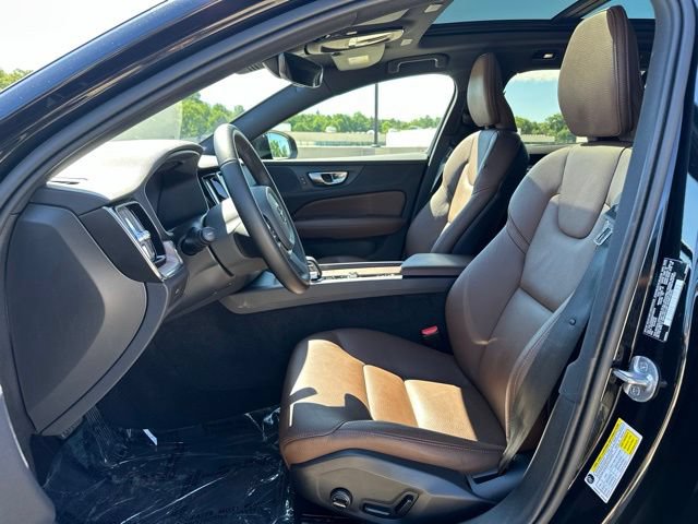 Certified 2025 Volvo V60 B5 Cross Country Plus AWD/4WD image 16