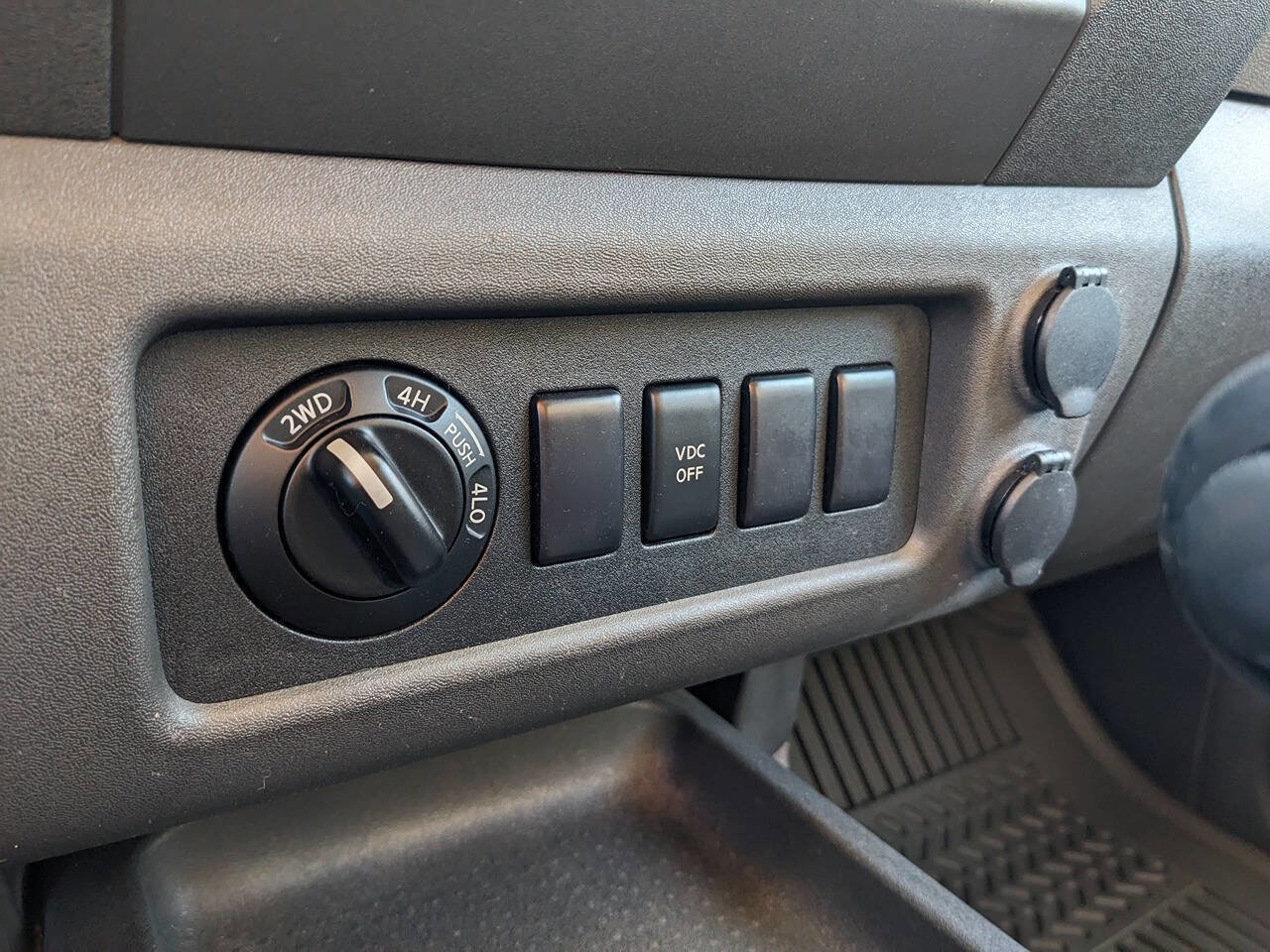 Used 2005 Nissan Xterra SE image 17